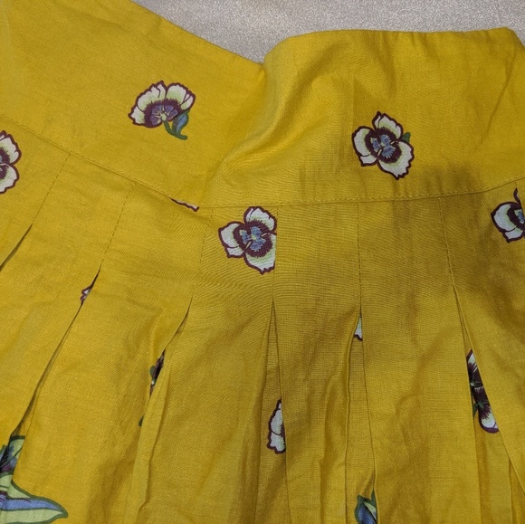 Pleated skirt - Picture 2 of 7